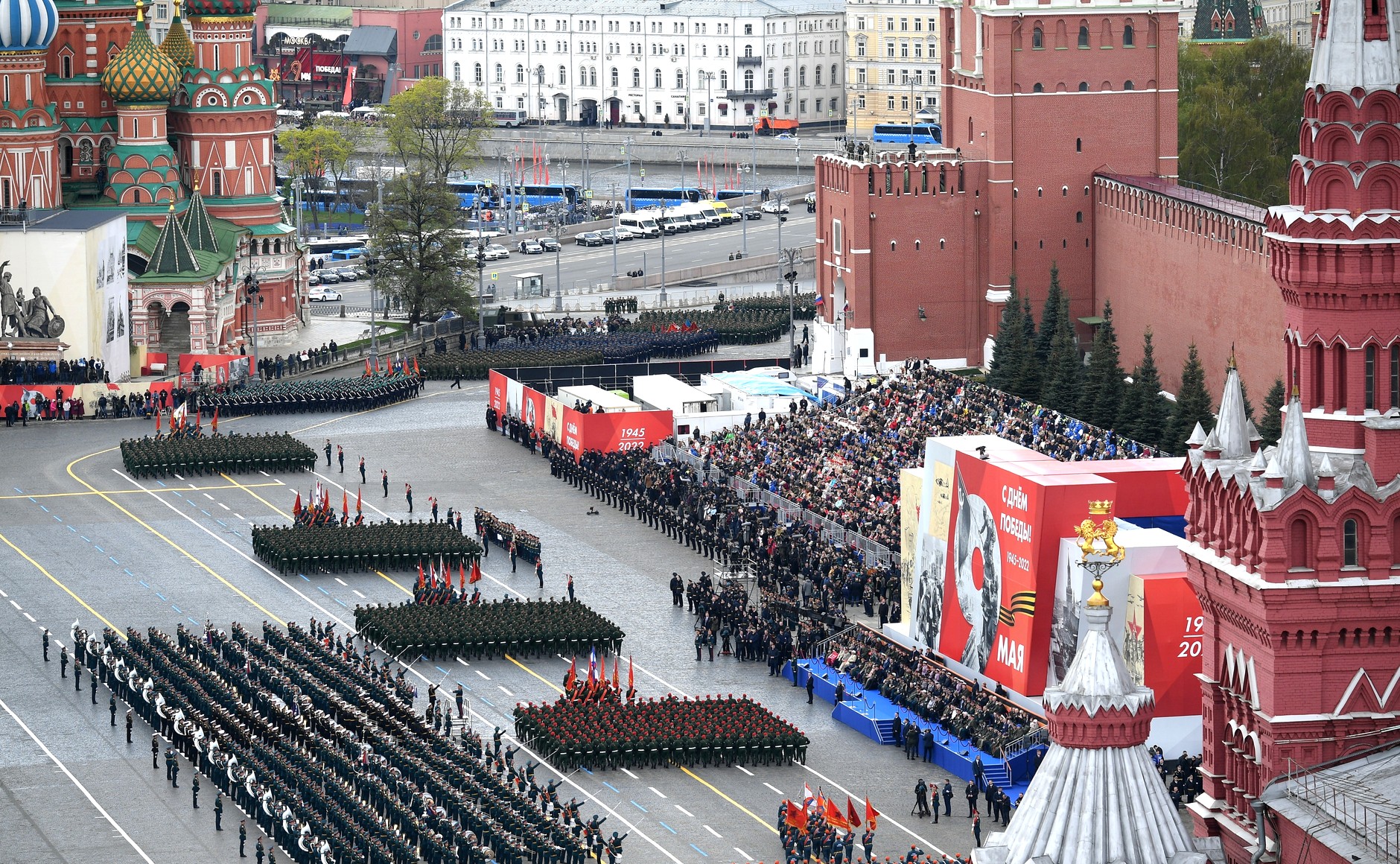 9 мая день победы москва. Парад 9 мая в Москве 2022 на красной площади. Военный парад на красной площади 9 мая 2022. Парад на красной площади 9 мая 2022. Парад Победы 2022 в Москве техника.